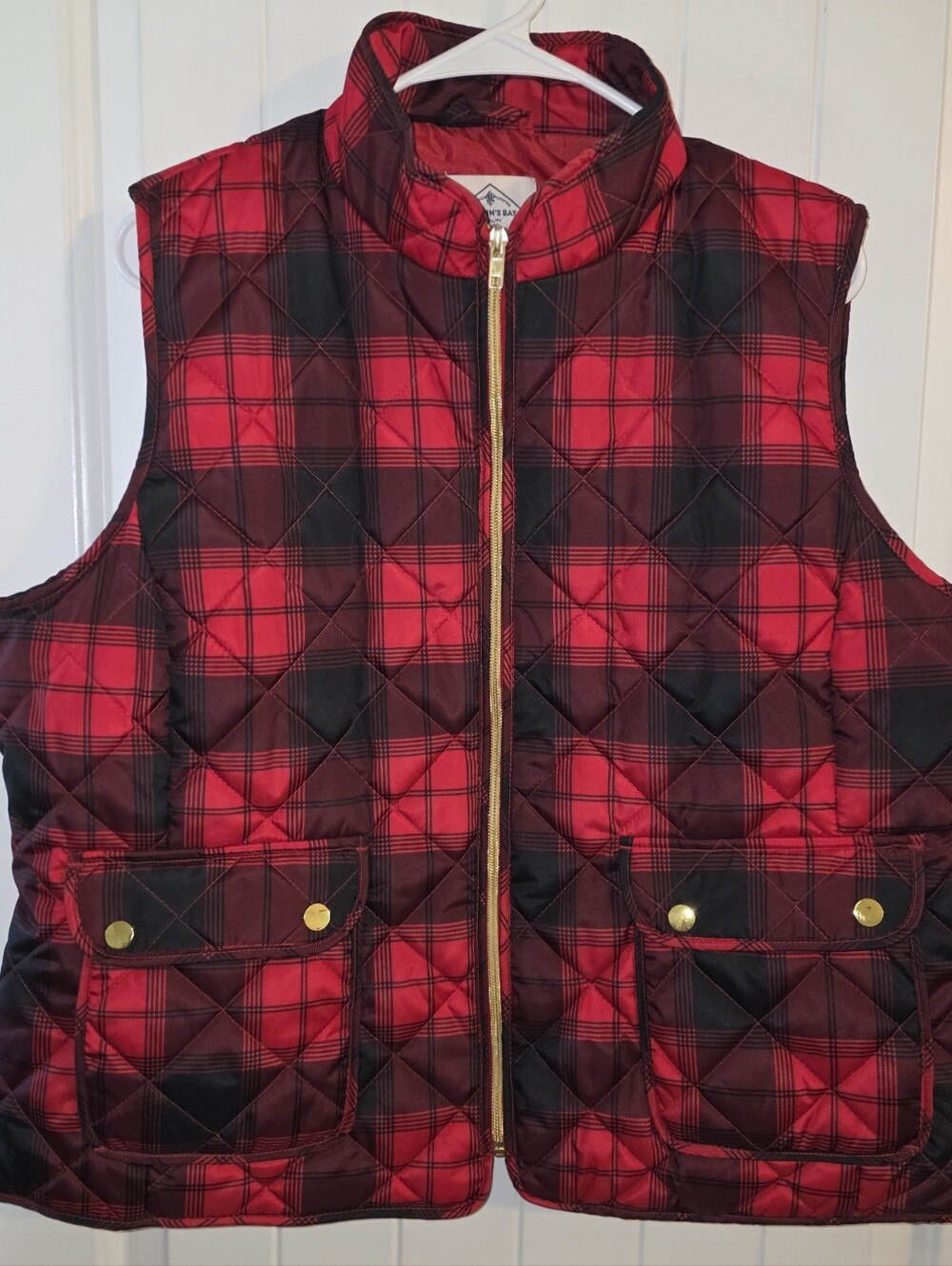 St. John's Bay Red and Black Plaid Quilted Vest with Gold Zipper NWOT XL Petite